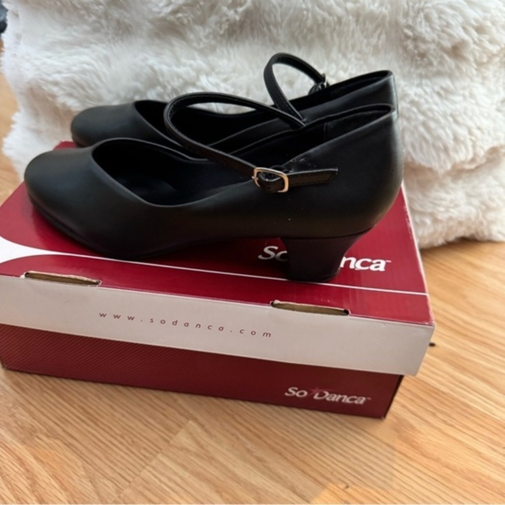 Size 11 black dance heels